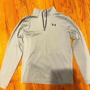 Under armor pull over